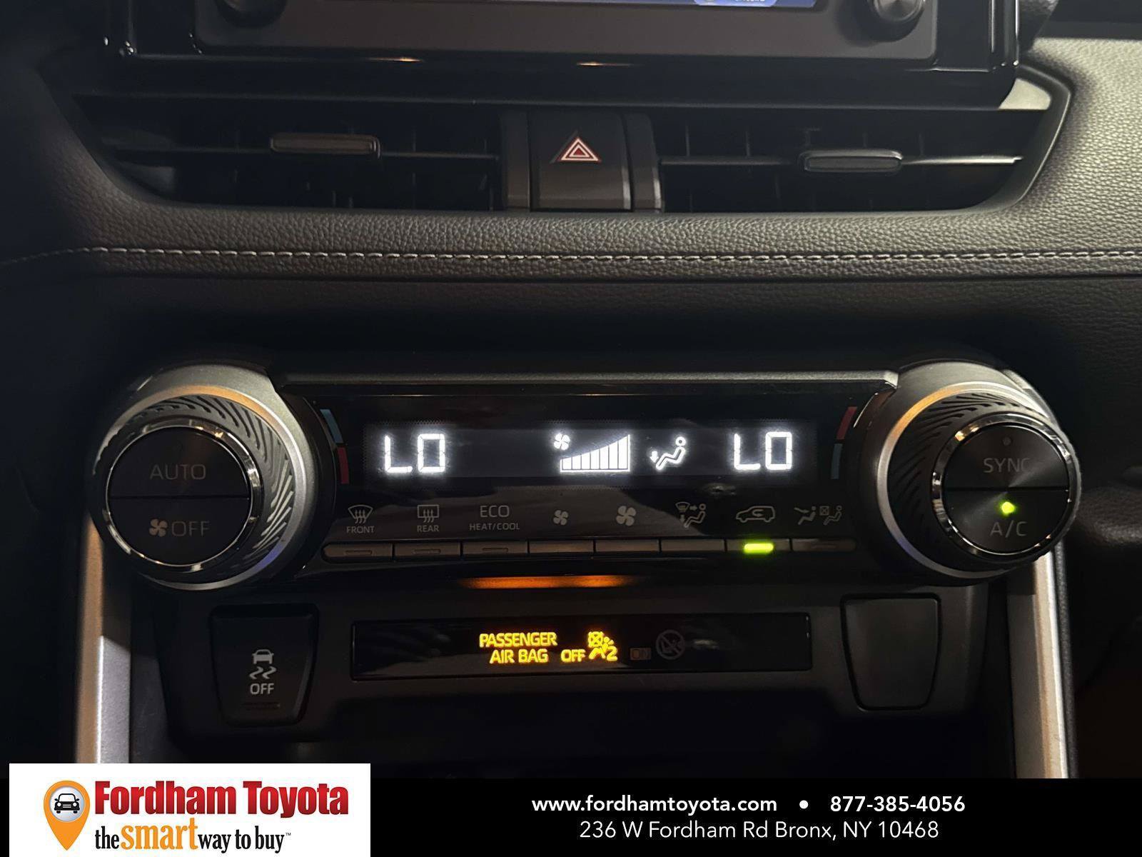 Used 2019 Toyota RAV4 XLE AWD/4WD image 29