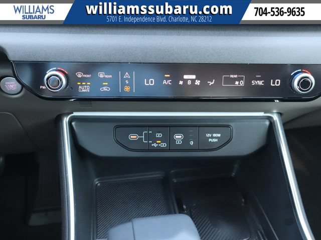 Used 2025 Kia Carnival EX FWD image 29