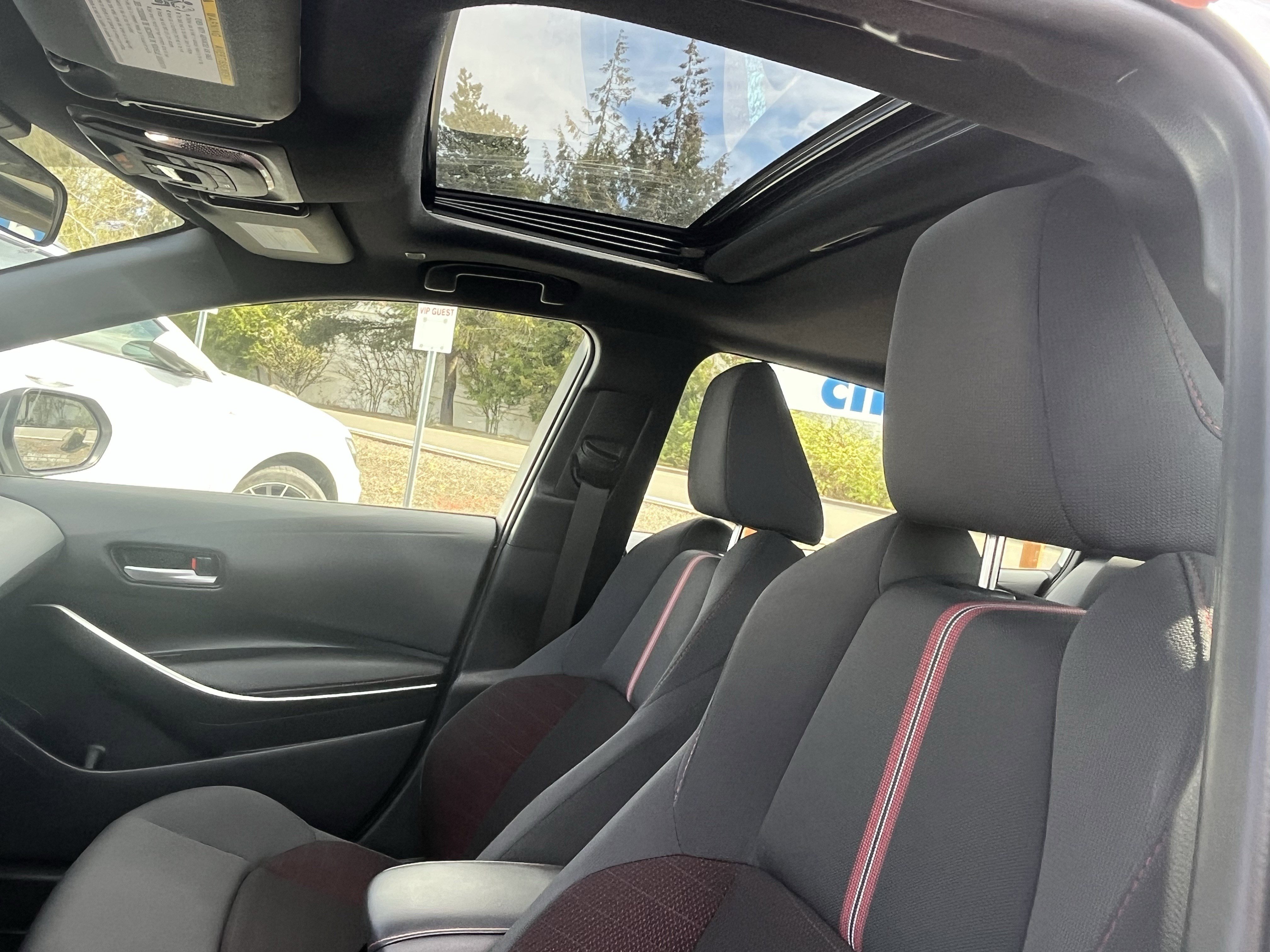 Used 2024 Toyota Corolla SE w/ SE Package FWD image 18