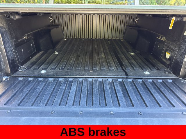 Used 2020 Toyota Tacoma SR5 AWD/4WD image 24