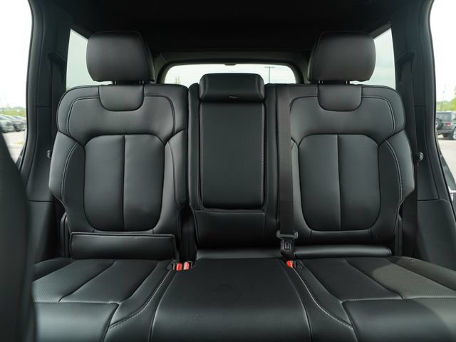 New 2026 Jeep Grand Cherokee Limited w/ Luxury Tech Group II AWD/4WD image 33