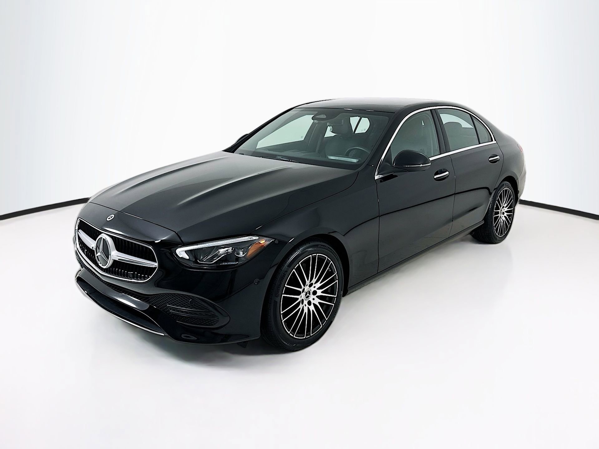 Used 2025 Mercedes-Benz C 300 Sedan image 3