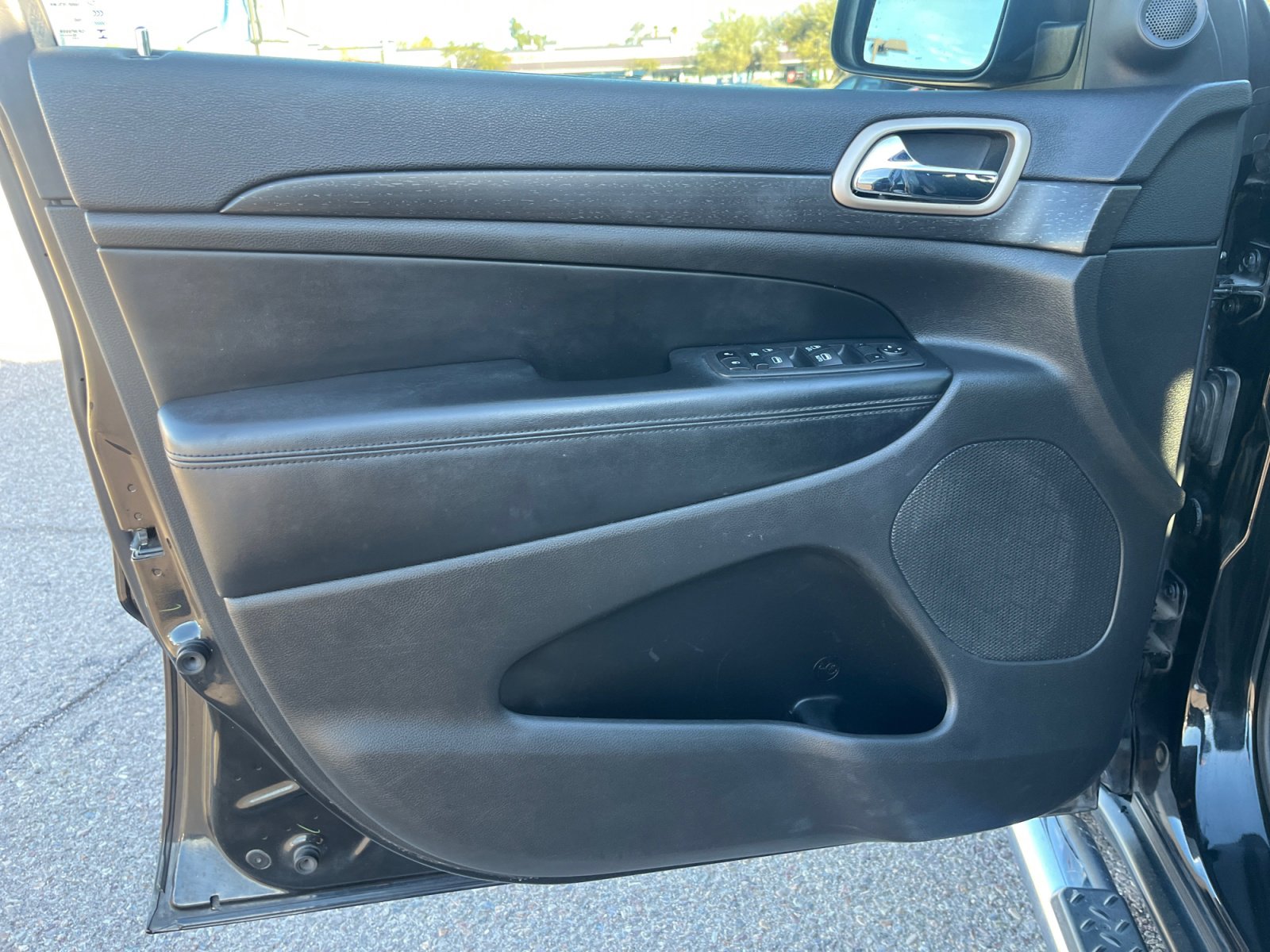 Used 2015 Jeep Grand Cherokee Laredo w/ Quick Order Package 23E image 13