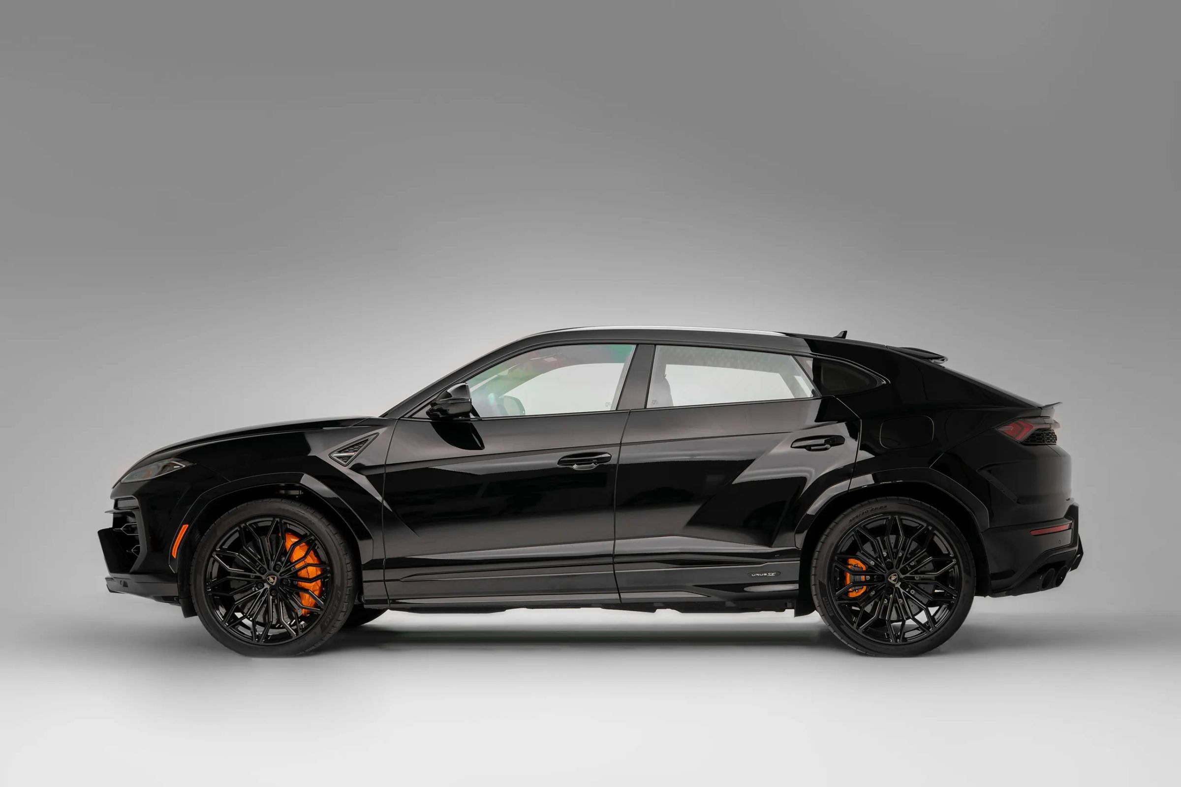 Used 2026 Lamborghini Urus SE AWD/4WD image 6