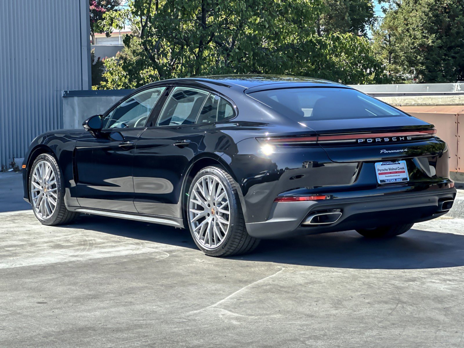 New 2025 Porsche Panamera 4 image 3