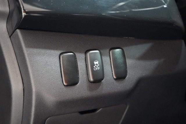 Used 2017 Mitsubishi Lancer ES image 19