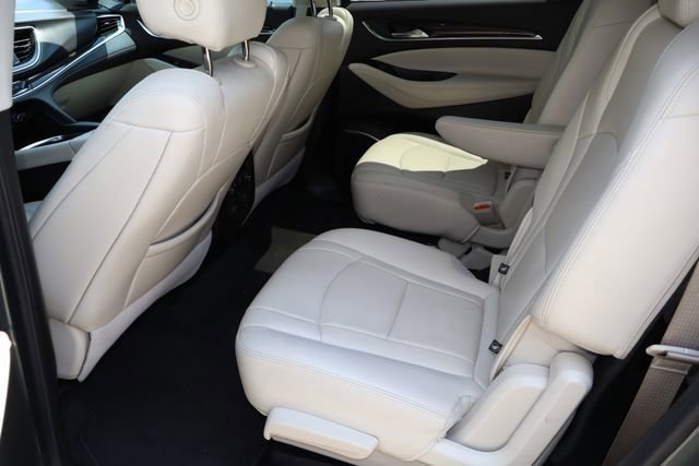 Used 2022 Buick Enclave Essence w/ Experience Buick Package FWD image 6