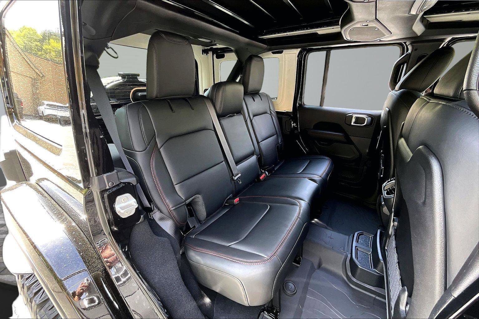 New 2026 Jeep Wrangler Unlimited Rubicon AWD/4WD image 10