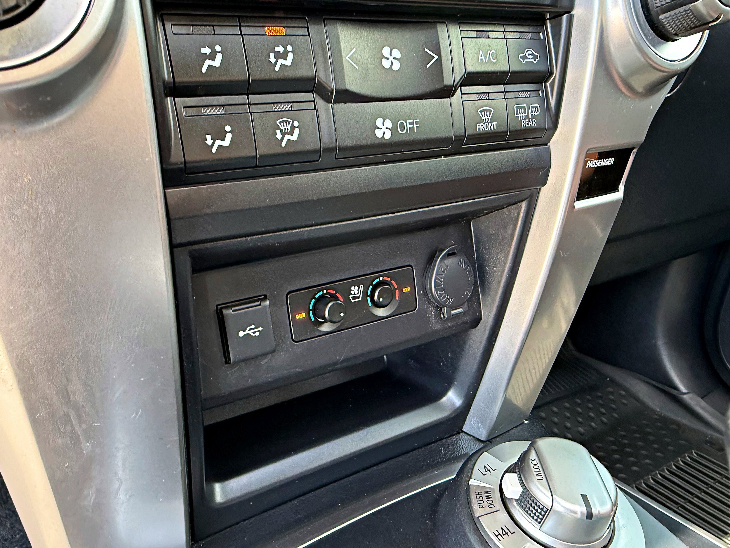 Used 2021 Toyota 4Runner Limited AWD/4WD image 19