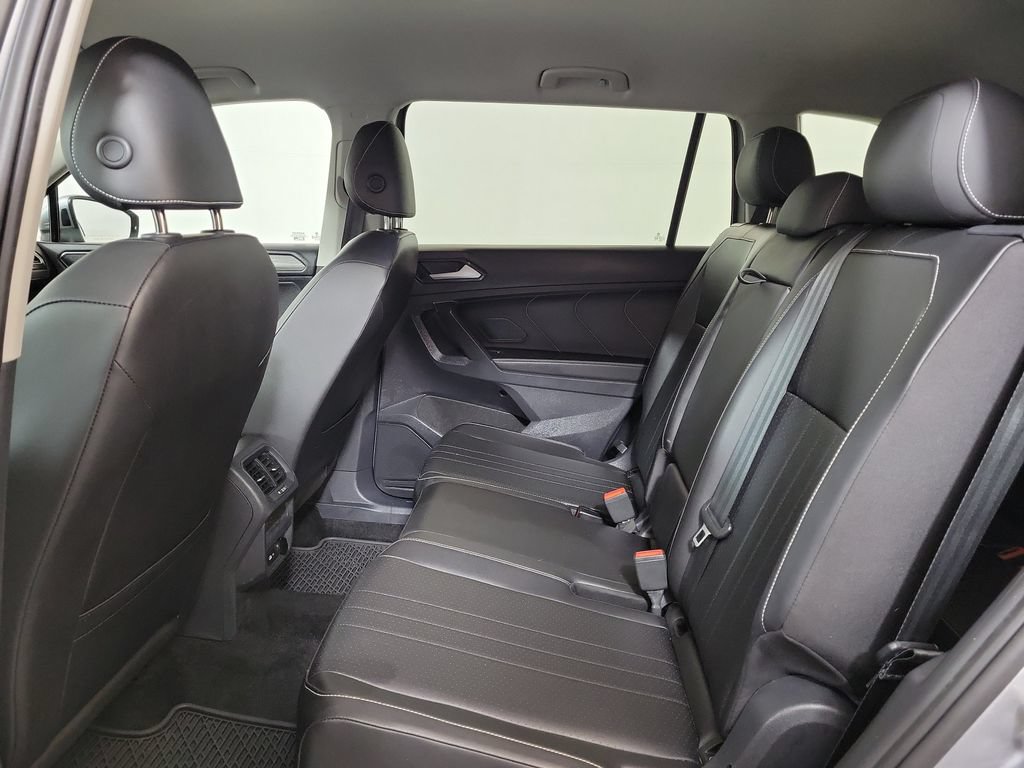 Used 2023 Volkswagen Tiguan SE FWD image 23