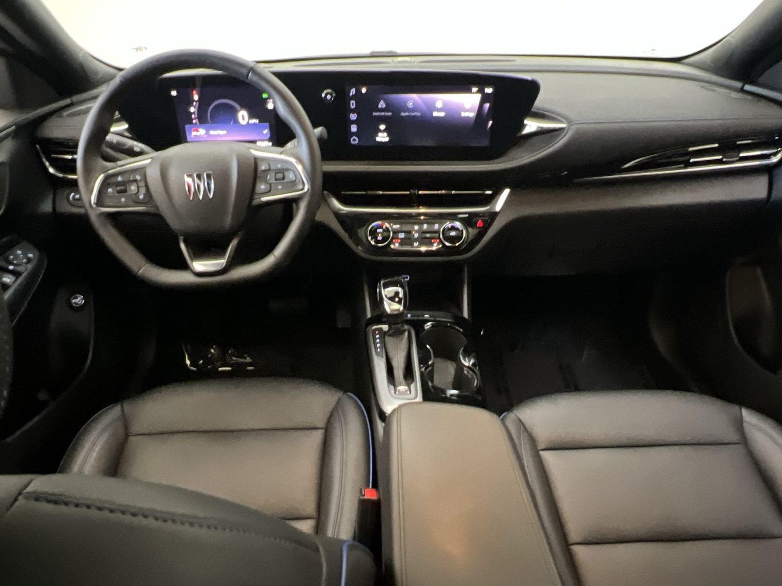 Used 2025 Buick Envista Sport Touring w/ Experience Buick Package FWD image 22