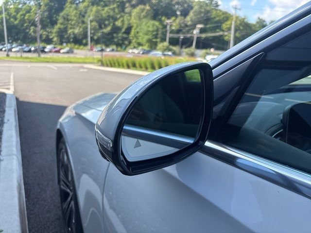 Used 2024 Mercedes-Benz E 350 4MATIC Sedan image 10