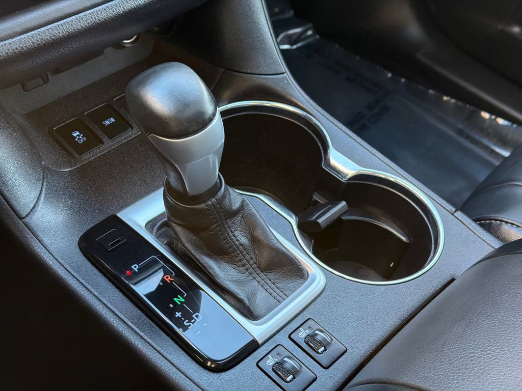 Used 2017 Toyota Highlander SE image 31