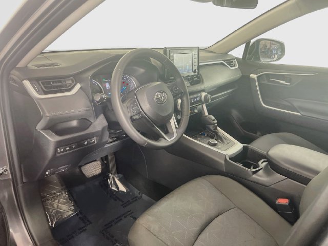 Used 2022 Toyota RAV4 XLE w/ Convenience Package AWD/4WD image 10