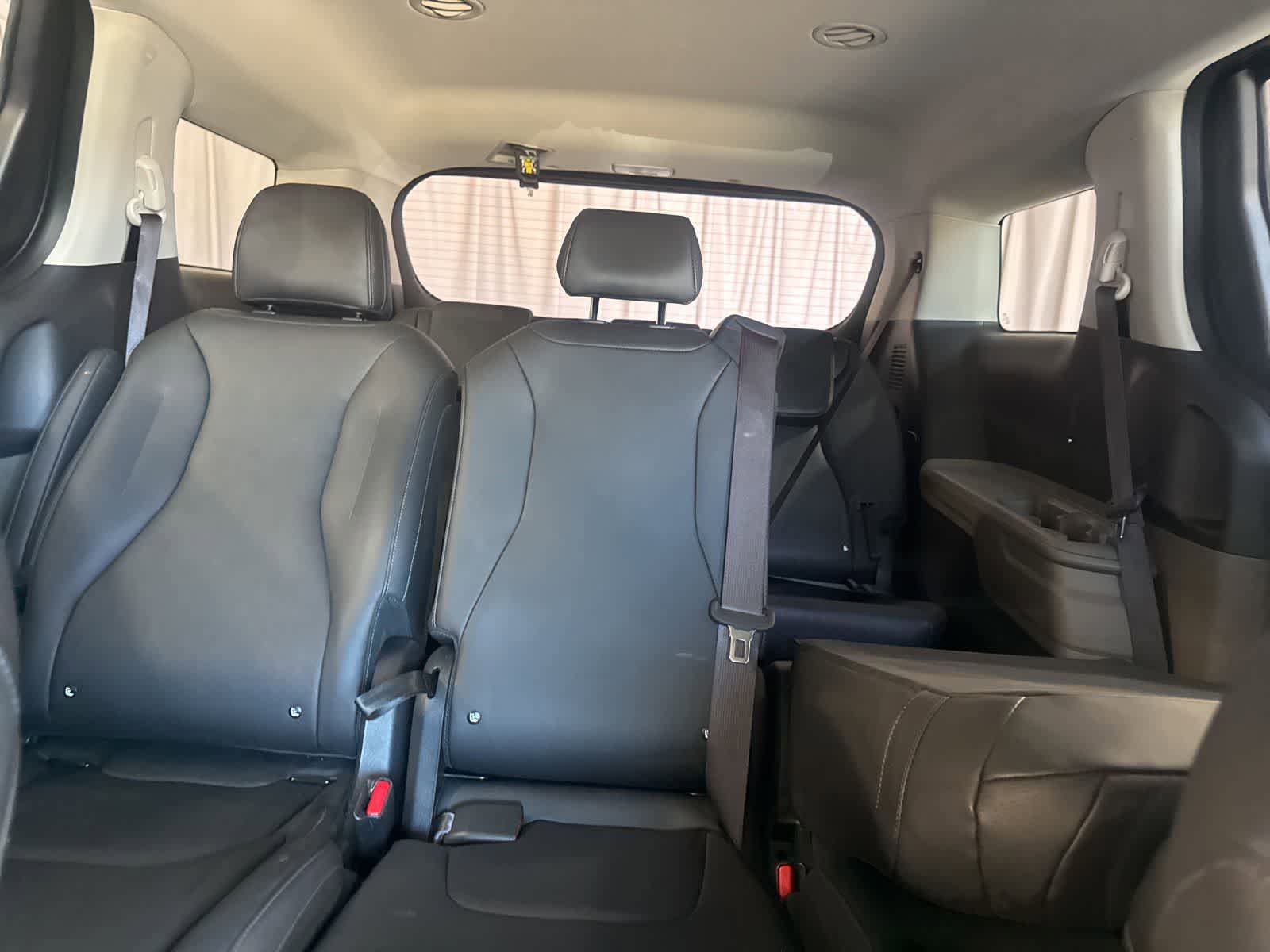 Used 2026 Kia Carnival LXS FWD image 22