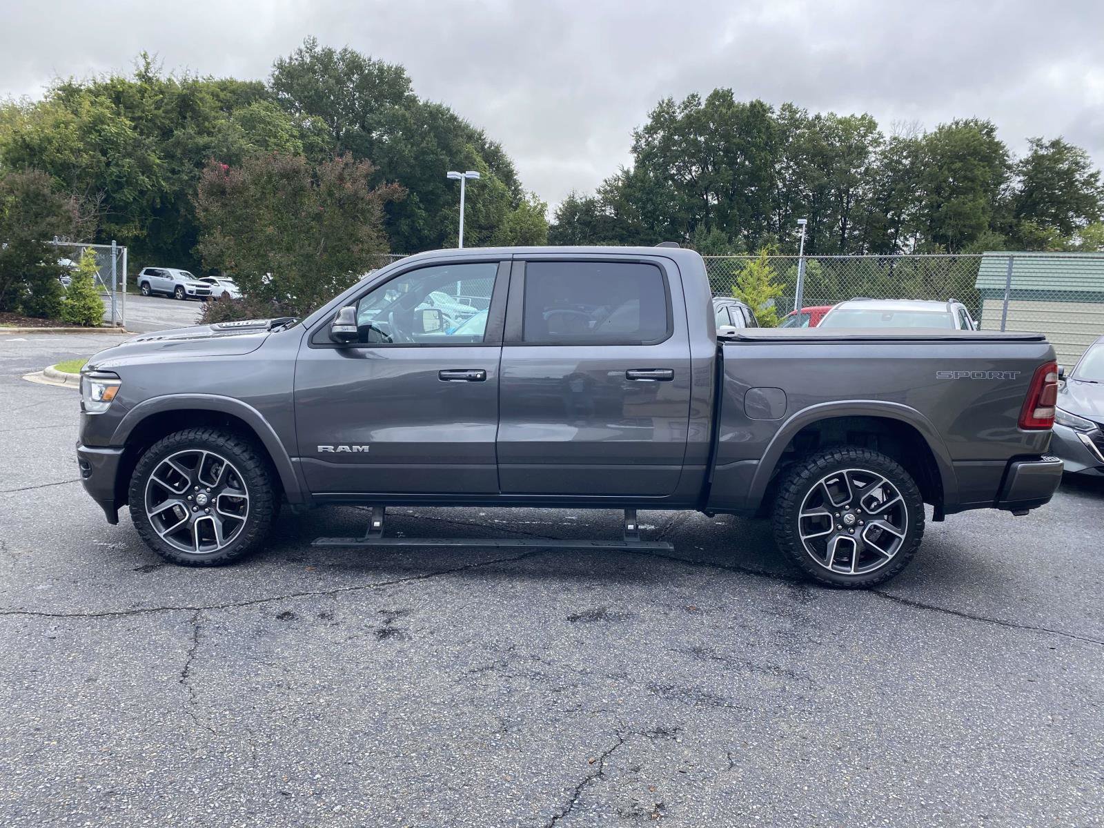 Used 2022 RAM 1500 Laramie AWD/4WD image 6