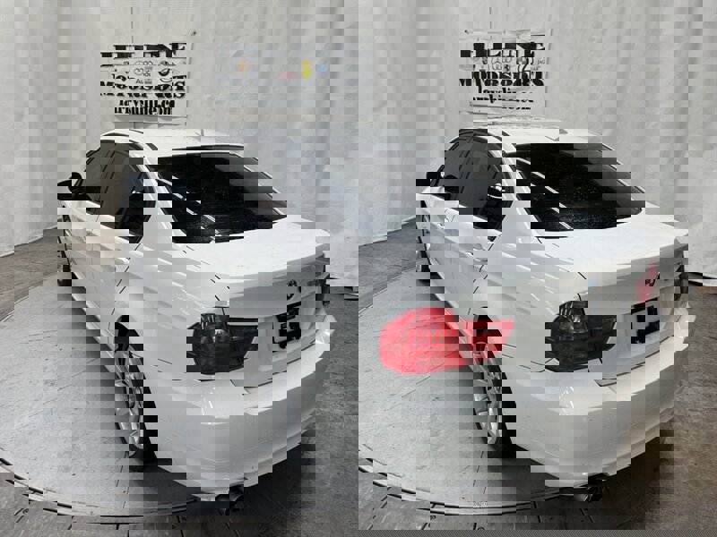 Used 2011 BMW 328i xDrive Sedan image 4