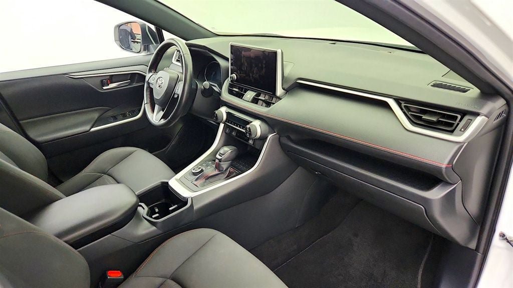Used 2023 Toyota RAV4 SE w/ Weather & Moonroof Package AWD/4WD image 25