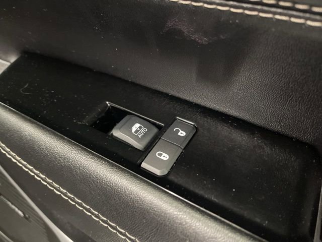 Used 2024 Jeep Wagoneer L Series II w/ Flexible Seating Group image 34