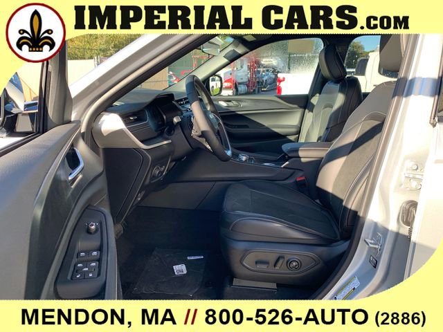 New 2025 Jeep Grand Cherokee L Altitude image 33