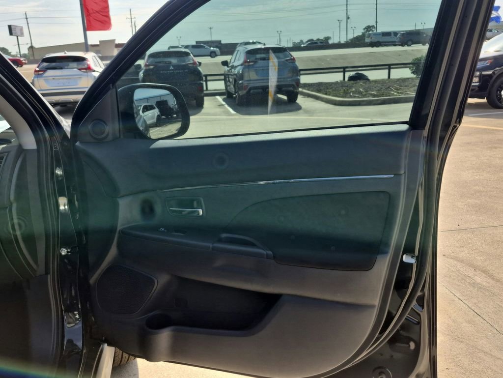 Used 2025 Mitsubishi Outlander Sport LE image 20