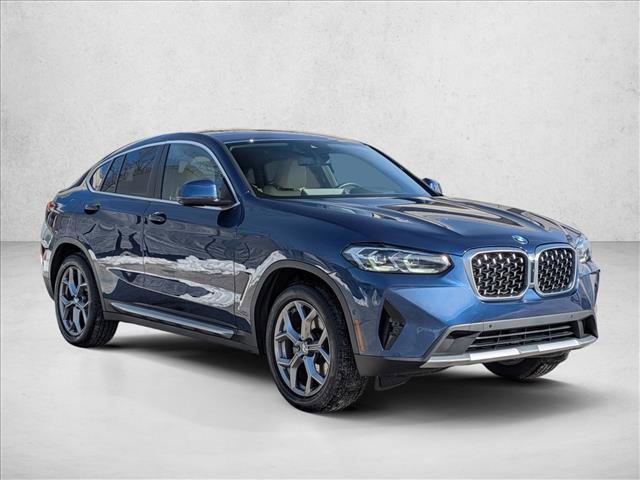 Certified 2023 BMW X4 xDrive30i w/ Premium Package image 3