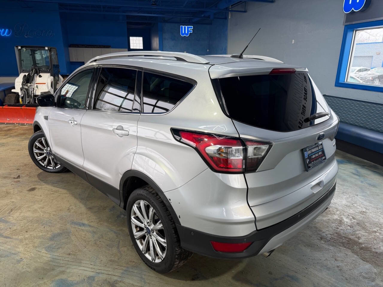 Used 2017 Ford Escape Titanium w/ Equipment Group 301A FWD image 3