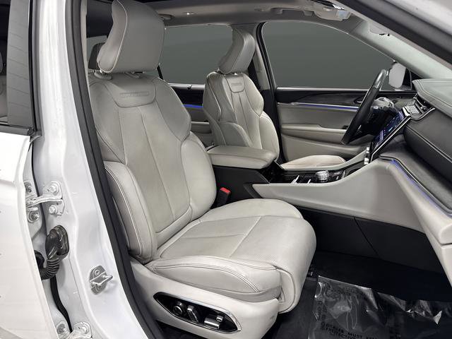 Used 2021 Jeep Grand Cherokee L Overland w/ Advanced Protech Group III image 34