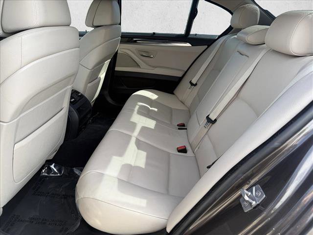 Used 2011 BMW 550i Sedan image 22