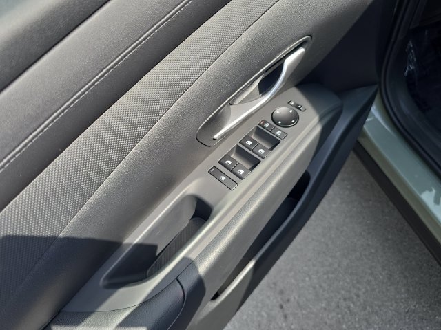 New 2027 Hyundai Santa Cruz SE AWD/4WD image 12