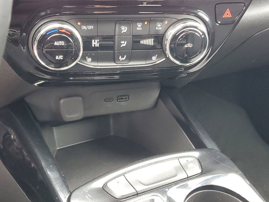 Certified 2024 Chevrolet Trax LT w/ Driver Confidence Package image 17