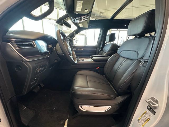 New 2026 Jeep Grand Wagoneer Summit AWD/4WD image 22