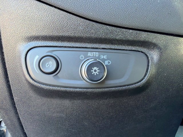 Used 2019 Chevrolet Equinox LT FWD image 10