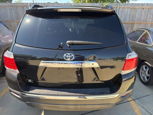 Used 2013 Toyota Highlander SE FWD image 6