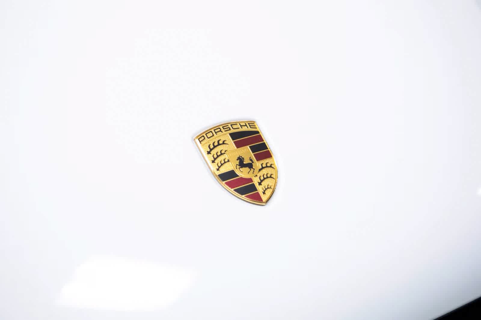 Certified 2026 Porsche Macan AWD/4WD image 17