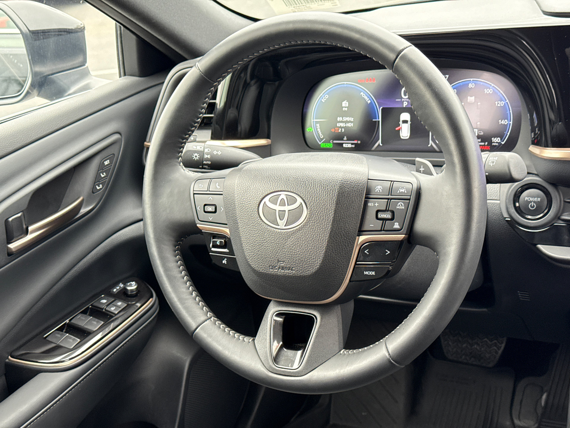 Certified 2025 Toyota Crown Signia AWD/4WD image 21