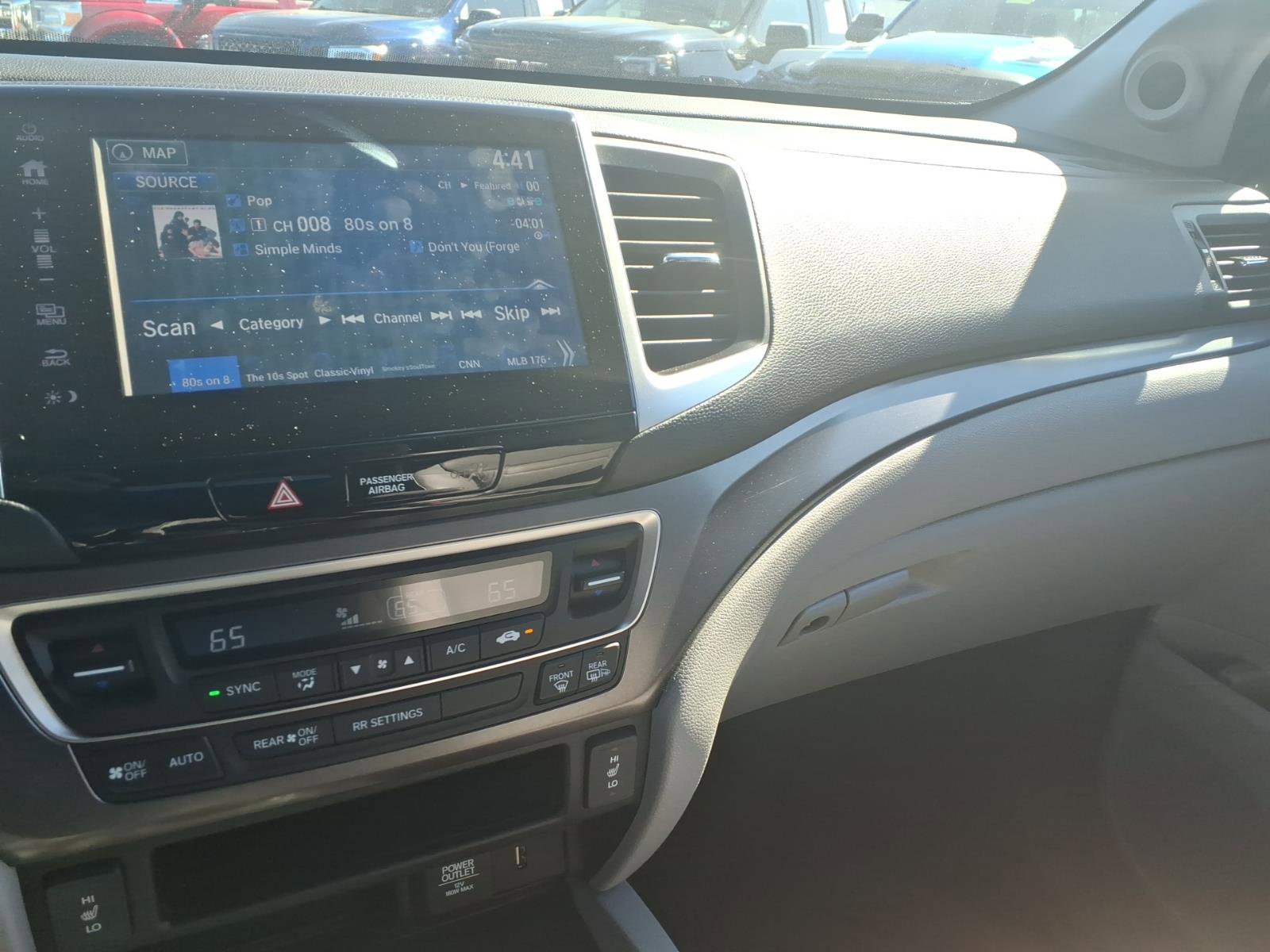 Used 2017 Honda Ridgeline RTL-T image 35