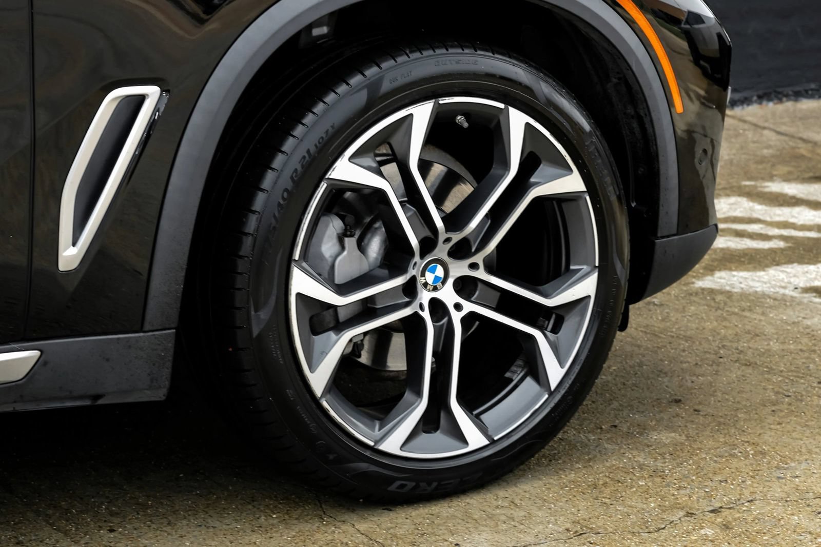 Used 2022 BMW X5 sDrive40i w/ Parking Assistance Package RWD image 48