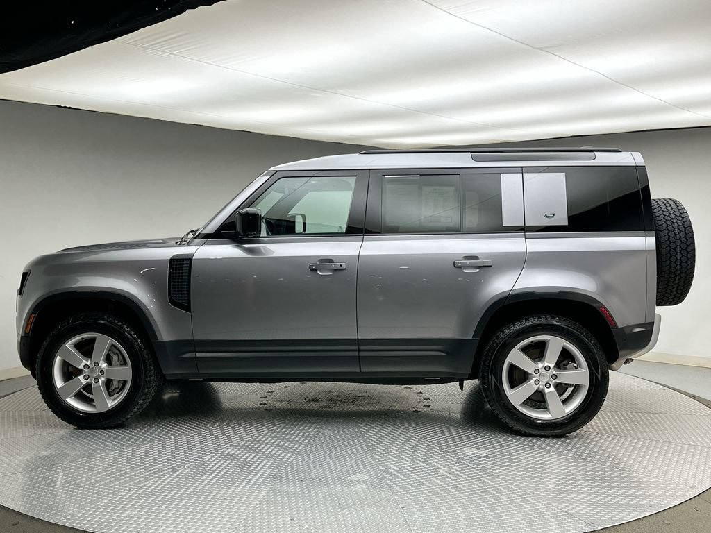 Used 2024 Land Rover Defender 110 S AWD/4WD image 10
