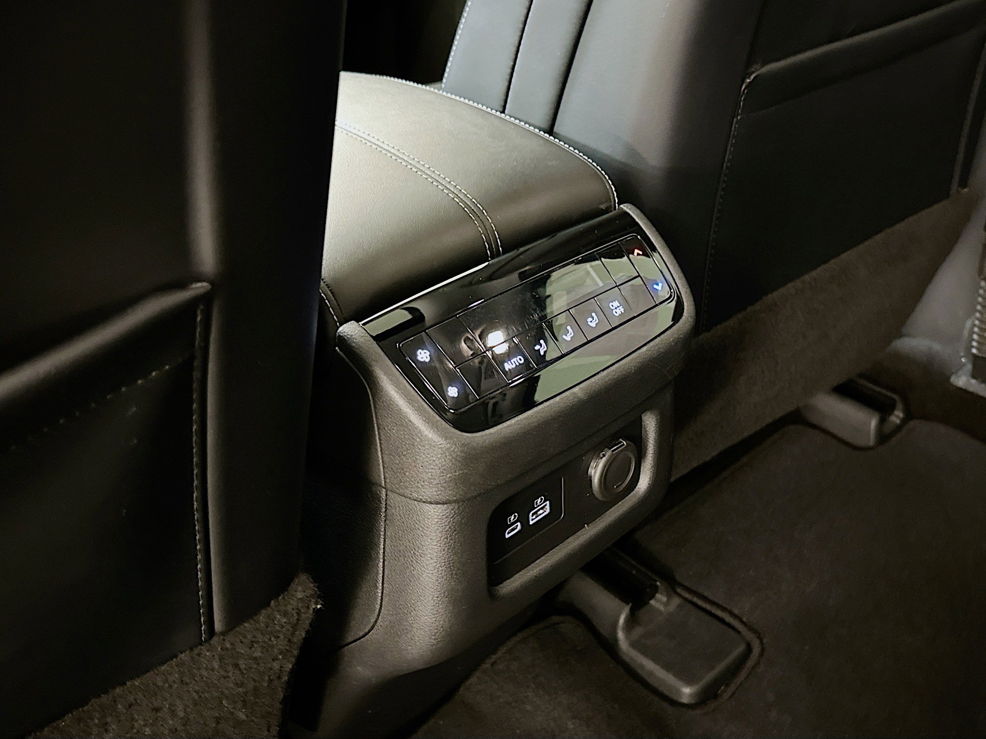 Used 2023 INFINITI QX60 Luxe AWD/4WD image 29