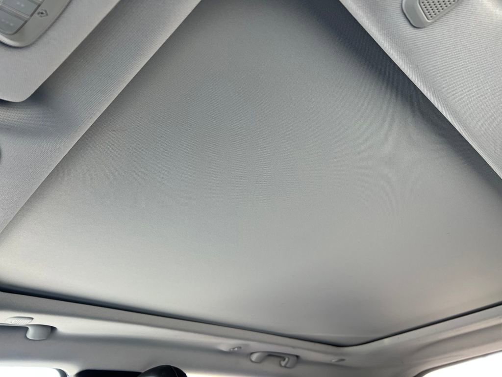 Used 2019 Jeep Cherokee Trailhawk image 31