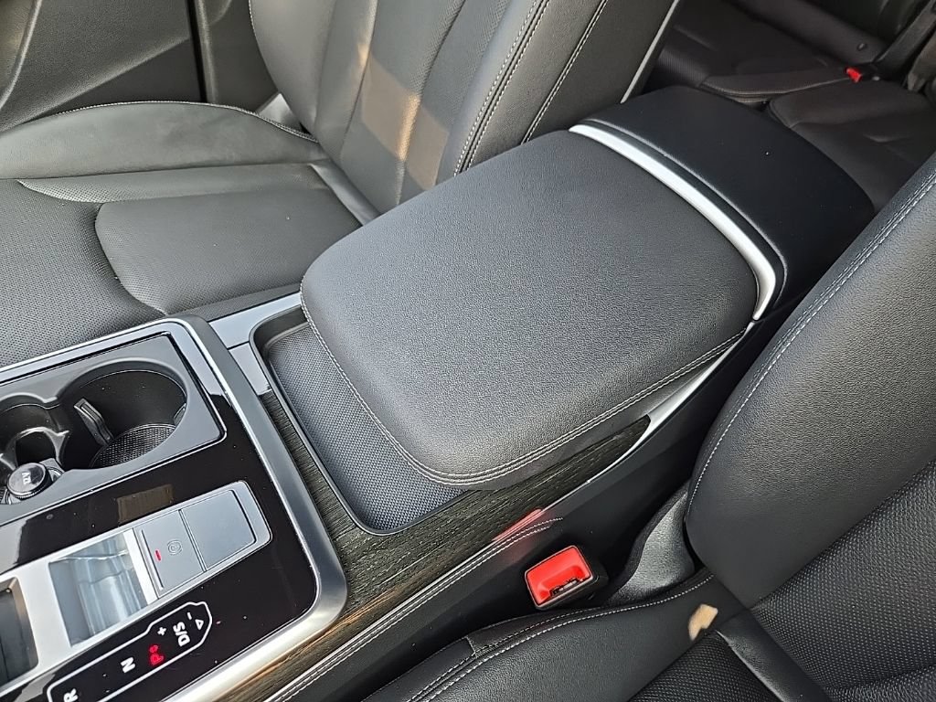 Used 2026 Audi Q7 3.0T Premium Plus w/ Premium Plus Package AWD/4WD image 39