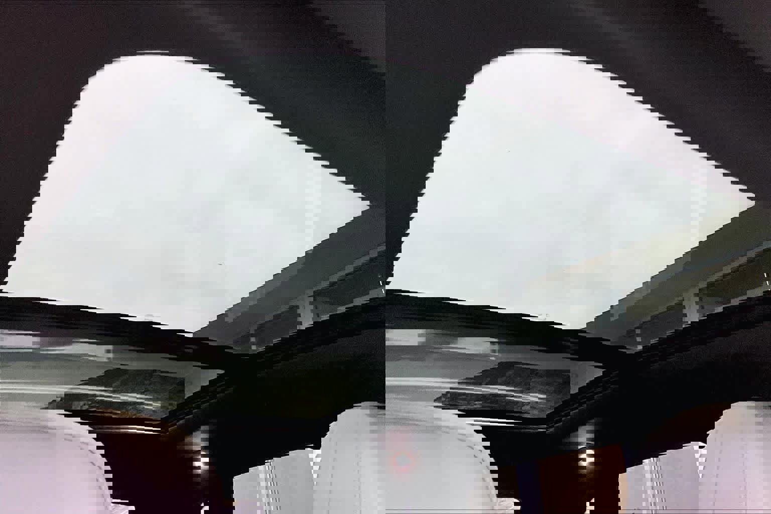 Used 2022 Porsche Macan w/ Premium Package Plus image 13