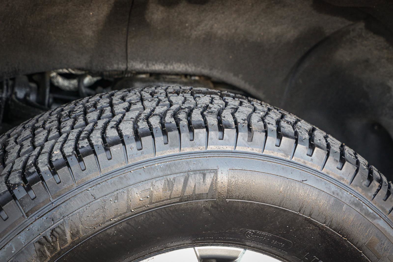 Used 2023 GMC Sierra 3500 SLT w/ SLT Convenience Package image 10