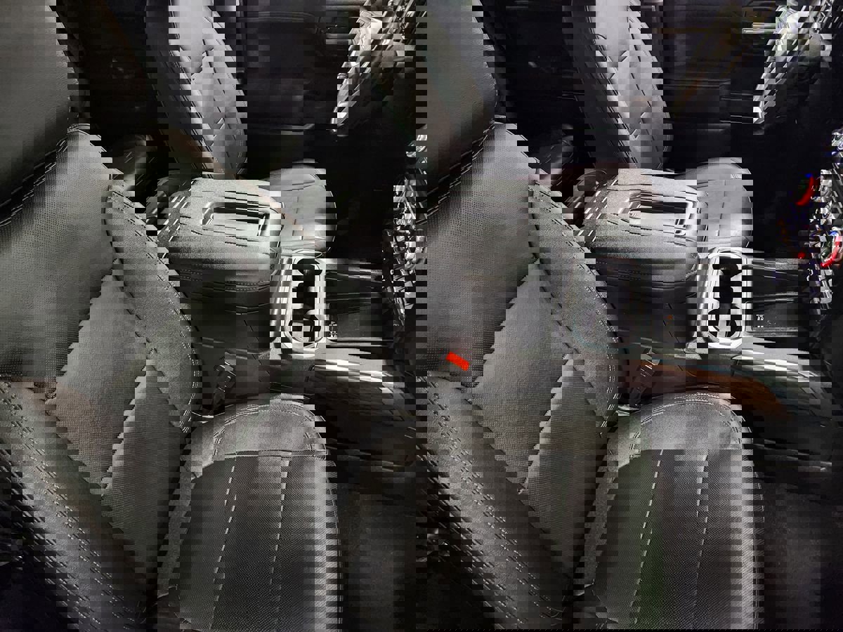 Used 2021 GMC Sierra 1500 SLT image 31