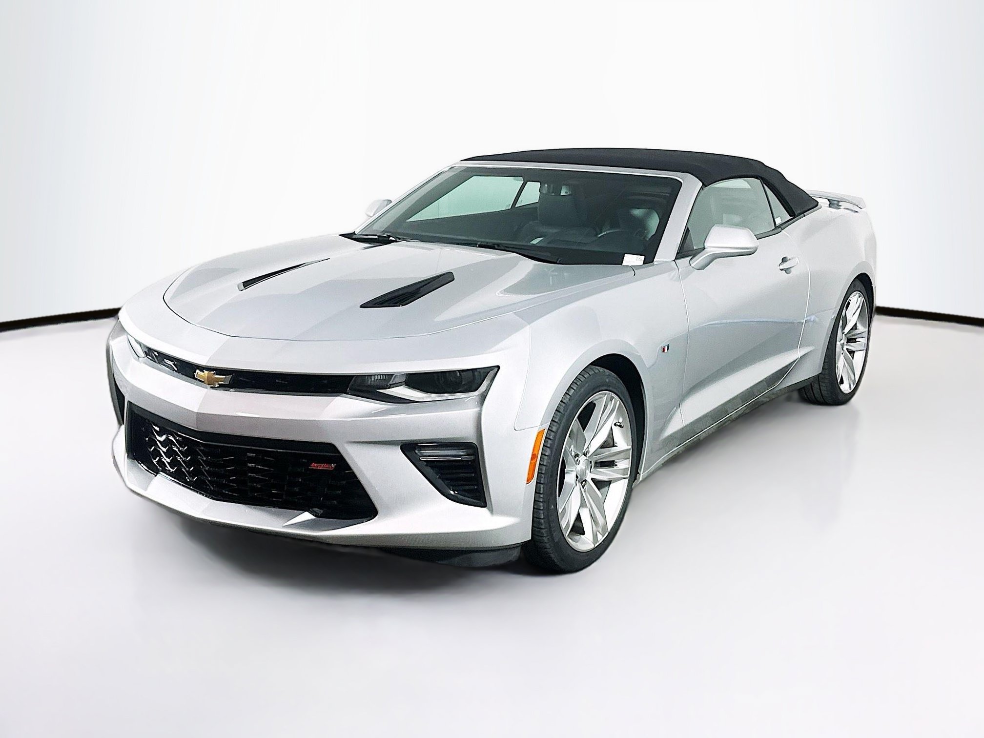 Used 2017 Chevrolet Camaro SS RWD image 3