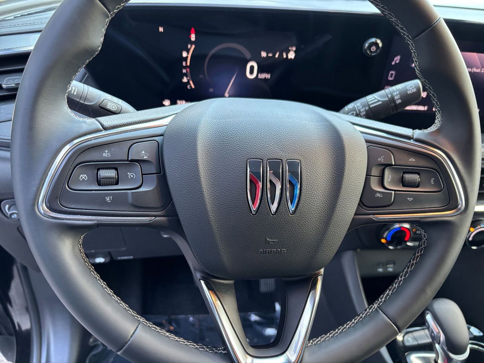 Used 2025 Buick Encore GX Preferred FWD image 48