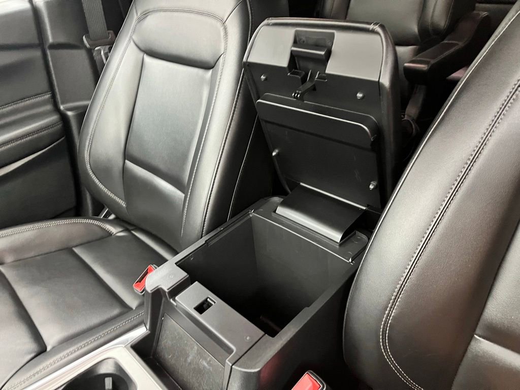 Used 2023 Ford Explorer XLT w/ Equipment Group 202A AWD/4WD image 25