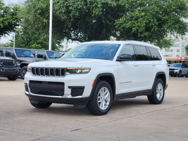 Used 2022 Jeep Grand Cherokee L Laredo w/ Luxury Tech Group I AWD/4WD image 3