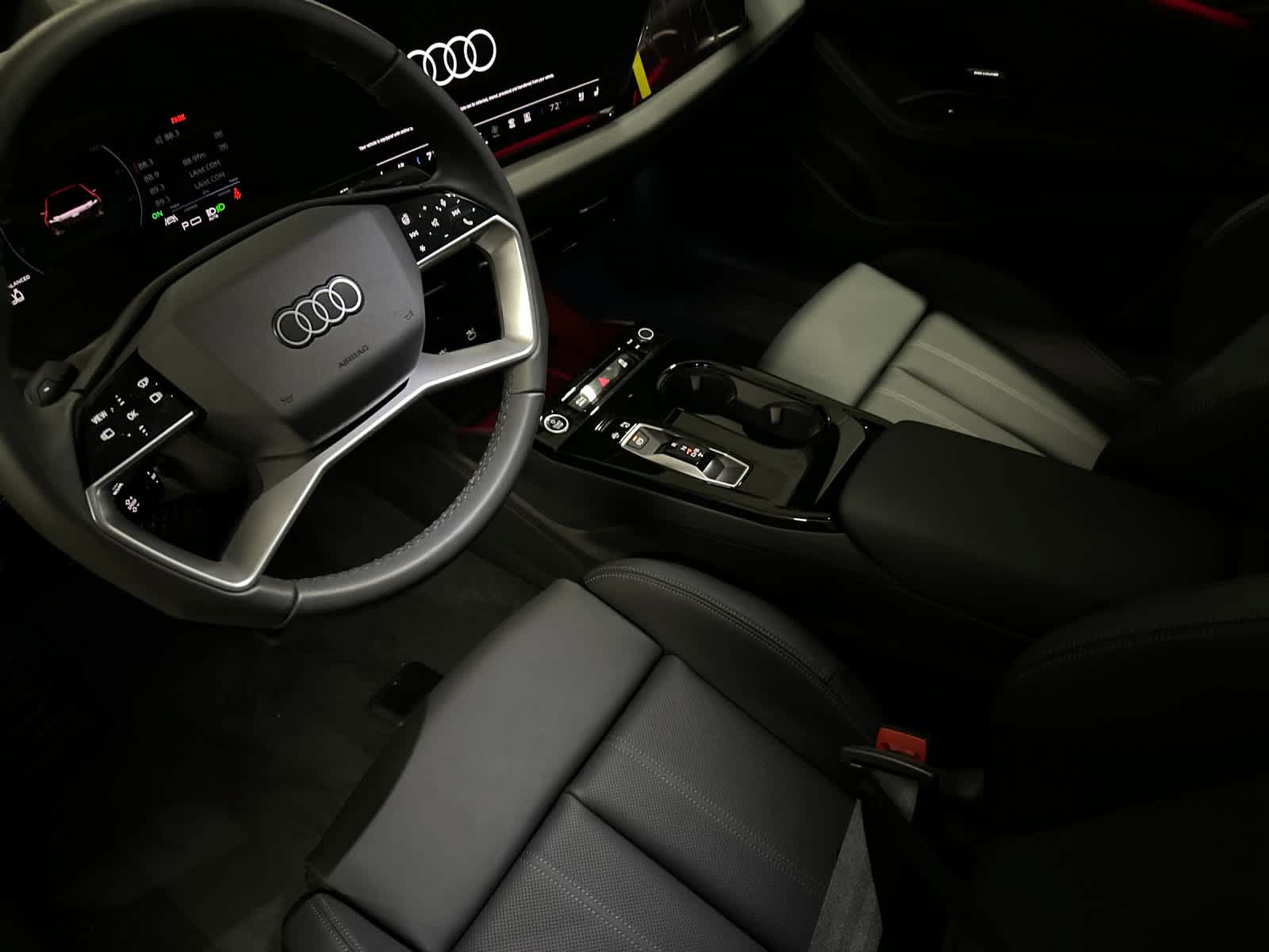 Used 2025 Audi A6 e-tron Prestige AWD/4WD image 11